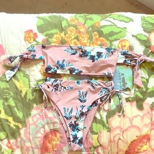 NWOT Romwe floral Bardot bikini